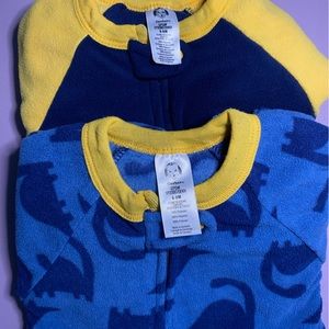 4 EUC Gerber Fleece Footed Pajamas  6-9 months Bundle
